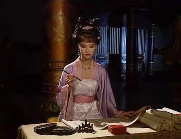 她开创了唐朝的“梅花妆”，一身才气征服武则天，却死在乱刀之下