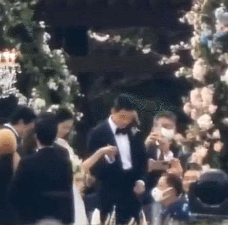 玄彬孙艺珍世纪婚礼终于举行！梦幻唯美仪式，半个韩国娱乐圈到场