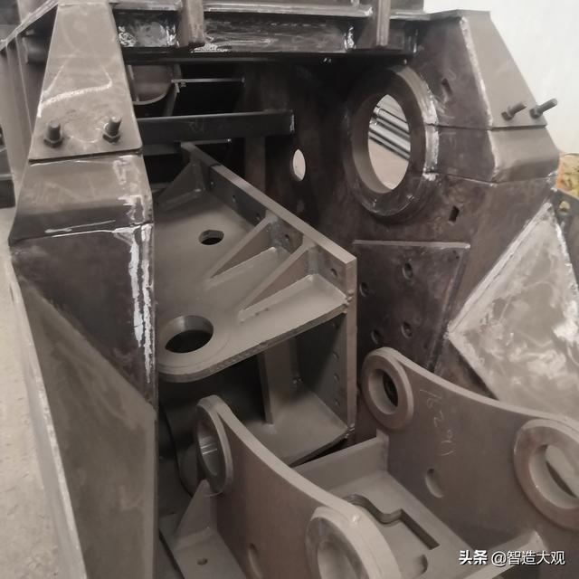 包含挖机改碎石破碎机的词条