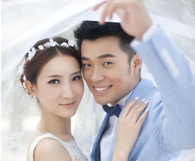 许婧和陈赫:离婚8年，一个有两个女儿，另一个36岁，未婚无子女。
(图31)