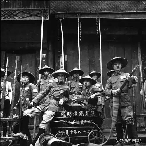 100年多前的老照片，看看那个时期的中国