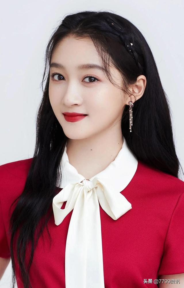 关晓彤手机壁纸超清(关晓彤手机壁纸超清最美)