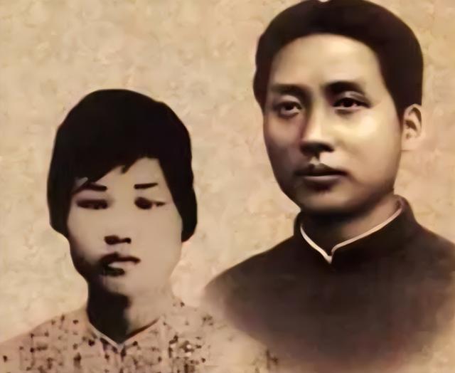 毛主席原配逝世多年，毛氏族谱记载：杨开慧之子毛岸龙作为其子