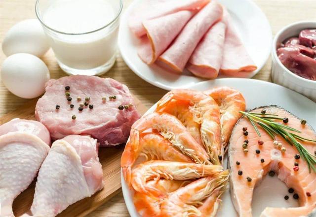 晚餐少吃不吃主食？看看营养专家怎么说