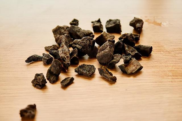 刮痧究竟是真养生，还是伪科学？刮痧刮出来的“痧”，到底是啥？