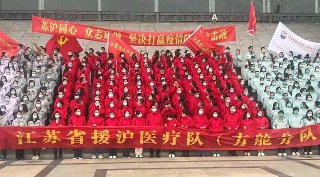 上万名医护人员驰援上海，解放军也来了……