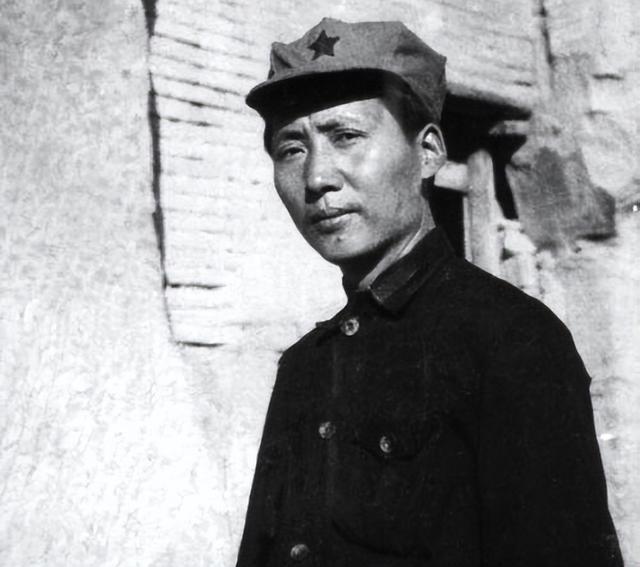 1929年，陈毅指出毛主席身上有四个缺点，但历史证明，全都是优点