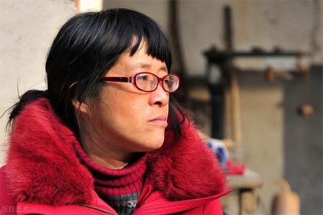 脑瘫诗人余秀华：曾表白李健被骂，今交90后男友，网络高调秀恩爱