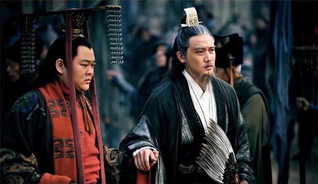 诸葛亮为啥无法统一三国，毛主席评价得很到位：他有3个欠缺
