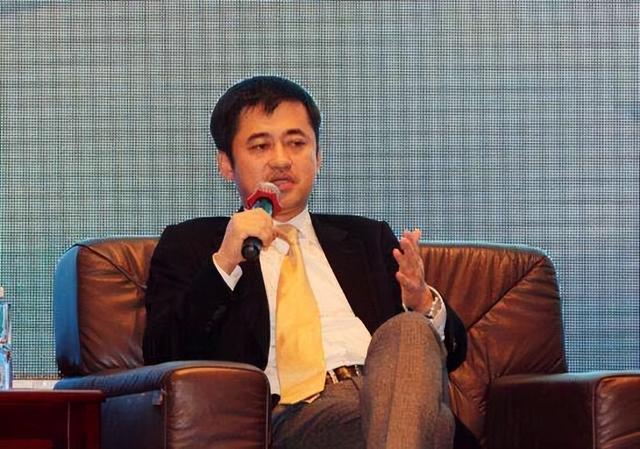 谷爱凌背后的大赢家，当年带5百双球鞋北漂，如今跟哥哥平分2千亿