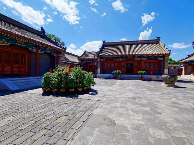 多尔衮：38岁意外死亡，被顺治掘墓鞭尸，唯一的女儿东莪结局如何