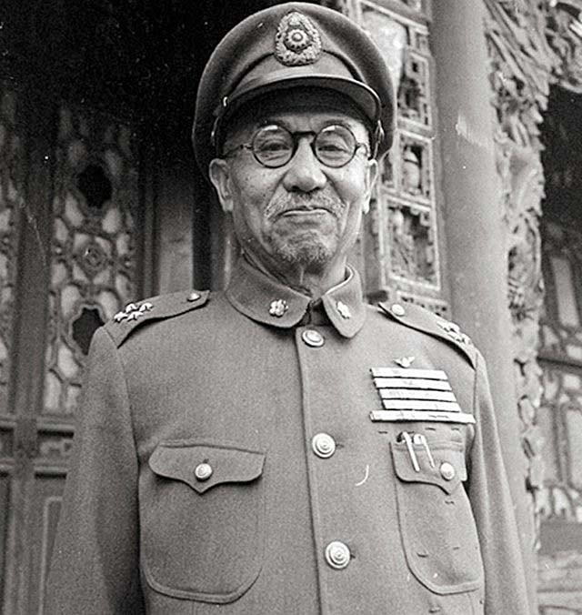 1951年，阎锡山小儿子为了二嫂放弃前程，后赴美开酒馆兼职保险员