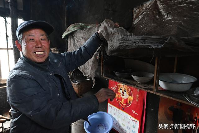 106岁长寿爷爷，每天喝2壶茶，100岁时戒酒，至今还自己烧水做饭