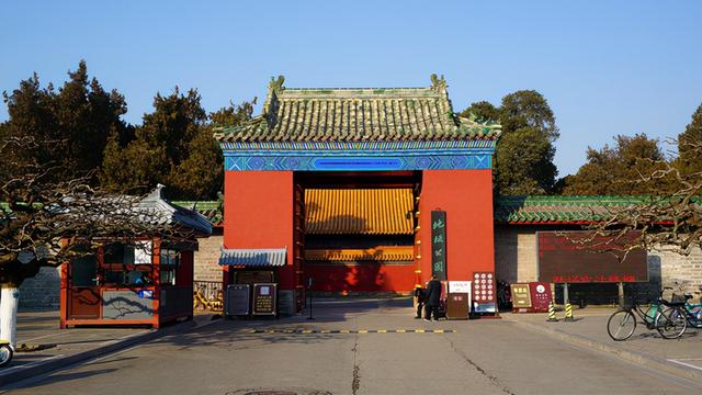 北京一冷清公園，面積小門票便宜，與天壇同名爲重要祭祀場所