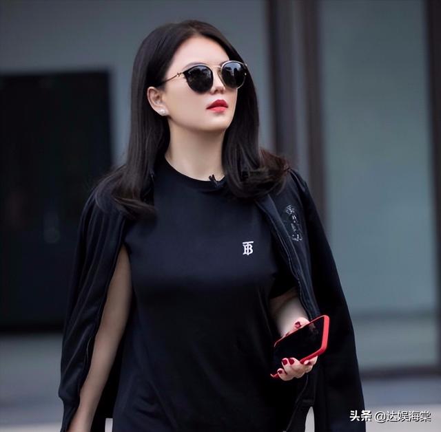 46岁李湘晒隔离日常，家中烤箱价值上万，疑似与前夫王岳伦同住？