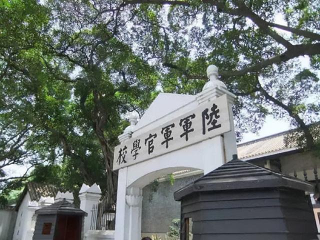 张灵甫长子，和父亲只见过一次，当了20年教师，从不主动接受采访