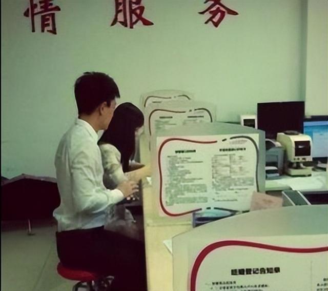 有种“整容”叫贾乃亮离婚，前妻李小璐变化不大，他却像变了个人
