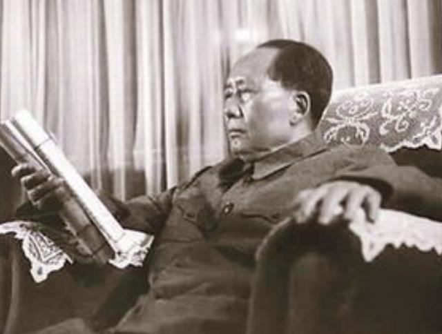1972年陈毅追悼会上，毛主席点名要见孩子们：我替陈毅安排两句
