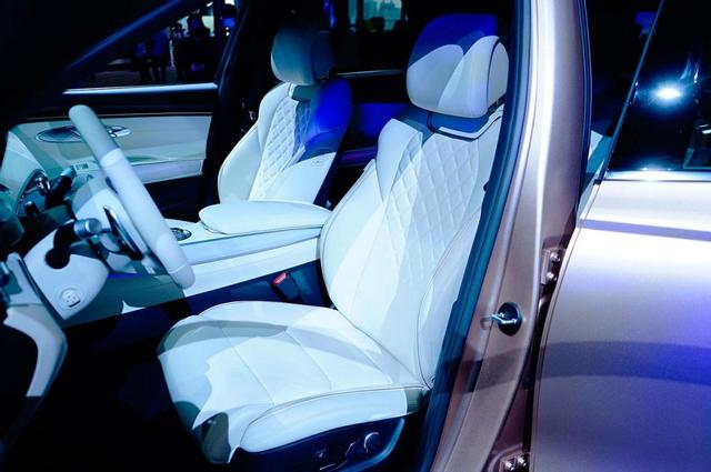 零百加速4.5秒 智能电动四驱 有个性够豪华 捷尼赛斯GV70实拍简评