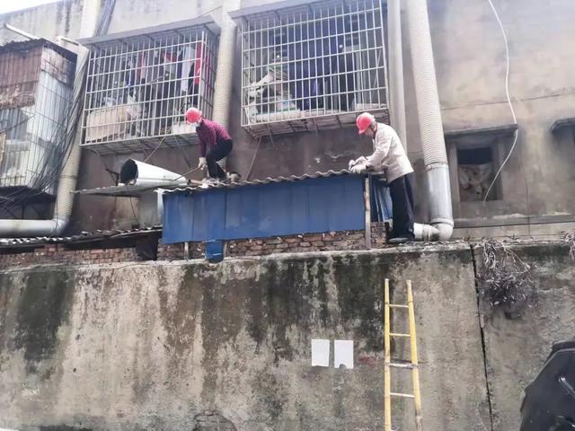 重拳出击！南充主城区一大波楼顶违建被拆除，快看有哪些