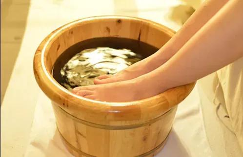 心怕累、肝怕硬、胃怕凉、肺怕烟、肾怕咸！想健康，谨记三戒四勤