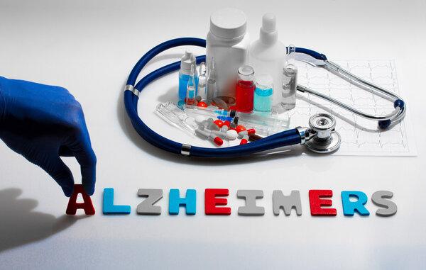 白天爱打瞌睡，或增加患老年痴呆的风险！专家：老人这样睡更健康