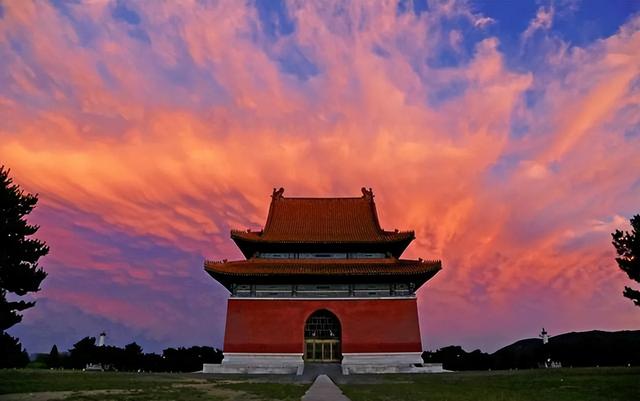 雍正葬西陵，为何儿子乾隆批评“有妨民业”，妻子也不与他合葬？