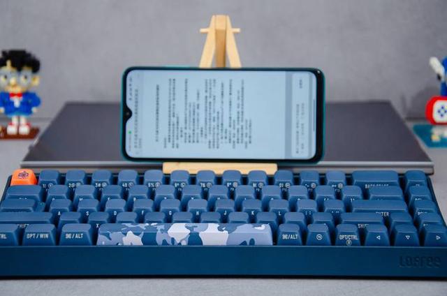 品质、颜值缺一不可——Lofree洛斐小翘蓝牙机械键盘 暗夜蓝