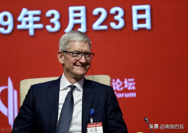 近视人福音，苹果公司公开“可移除透镜的显示视力矫正系统”专利