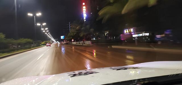 冷空气南下暴雨持续下，交警硬核救援刷遍朋友圈！