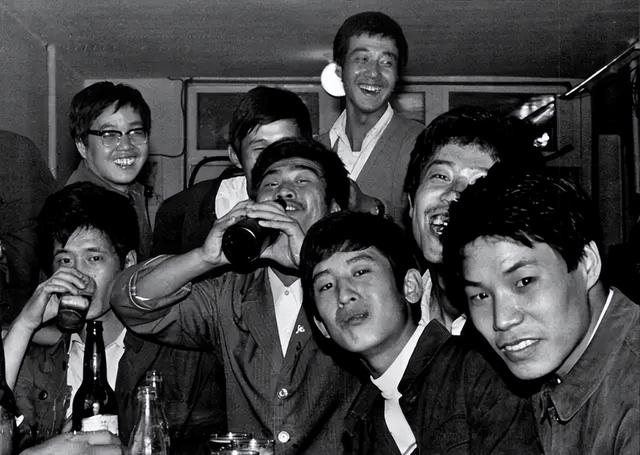 大时代的开始：1978年老照片，春天已经开始苏醒