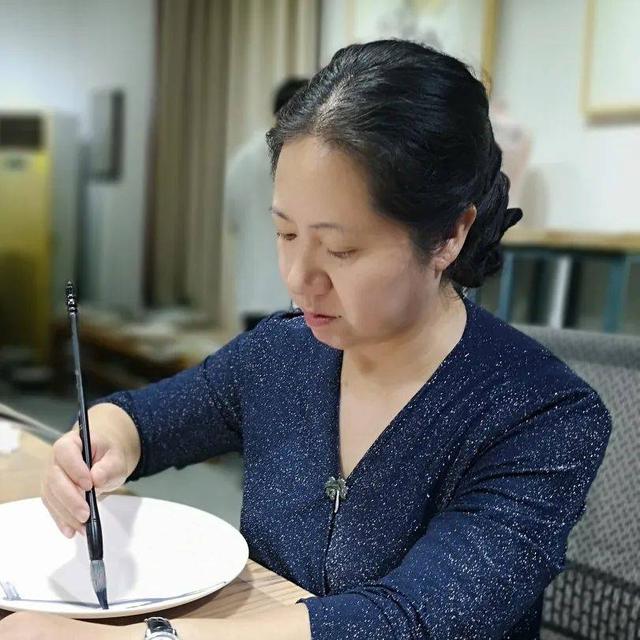徐州工程机械展郝纯纯