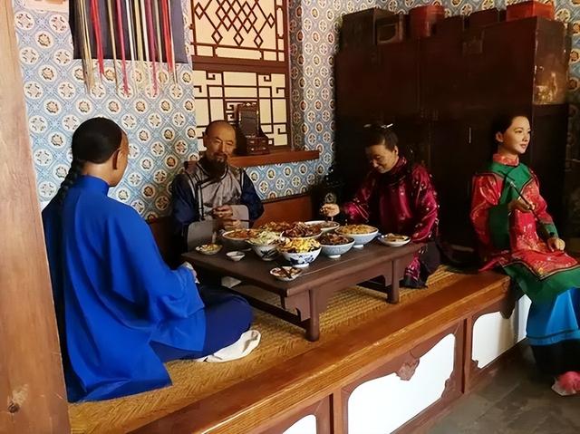 辽宁皇族村：村民是满清皇室正牌后裔，生活起居仍保留当年习惯