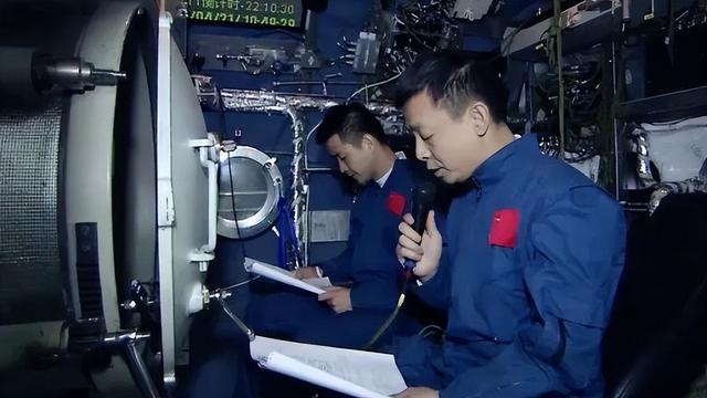 苦训24年无缘“飞天”，航天员邓清明：人生最坏，不过是大器晚成