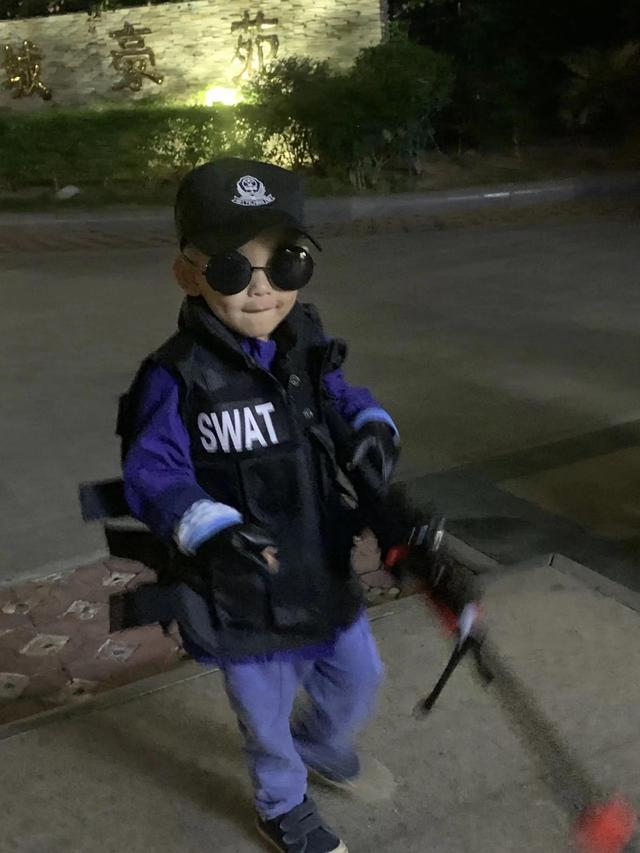 这个宝宝有点野