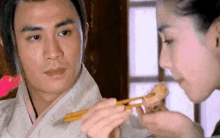 太敷衍了！影视剧中那些无语的“穿帮镜头”，简直让人哭笑不得