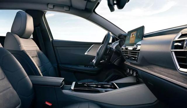 影豹接近破万、凡尔赛站稳脚跟，11月新车销量追踪——轿车篇