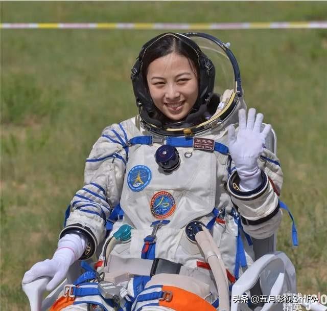 又美又飒王亚平，“太空教师”上天为女儿“摘星星”