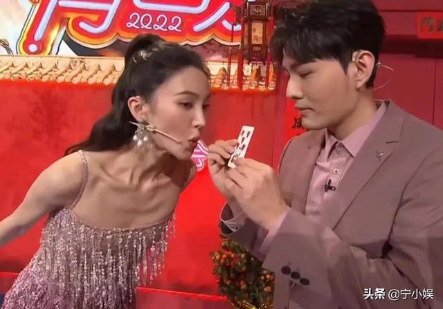 湖南台元宵晚会7位明星的尴尬，暴露其4个发展现状：瓶颈期来了