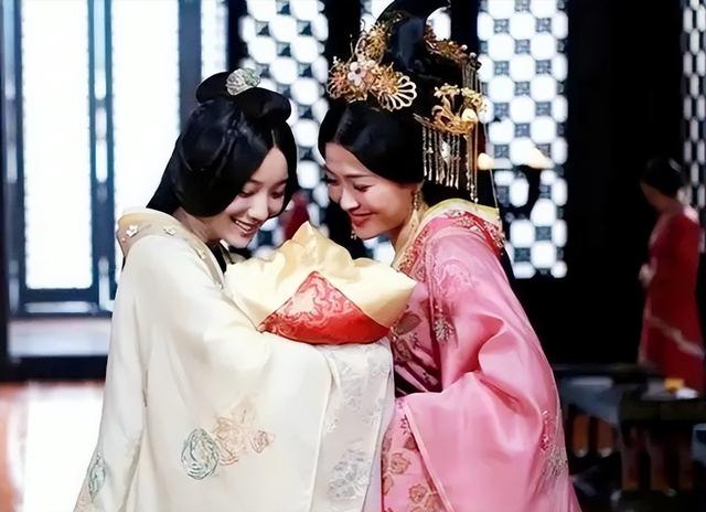 汉武帝临终前，看了一眼爱妃，叹息道：太美了，赐死吧