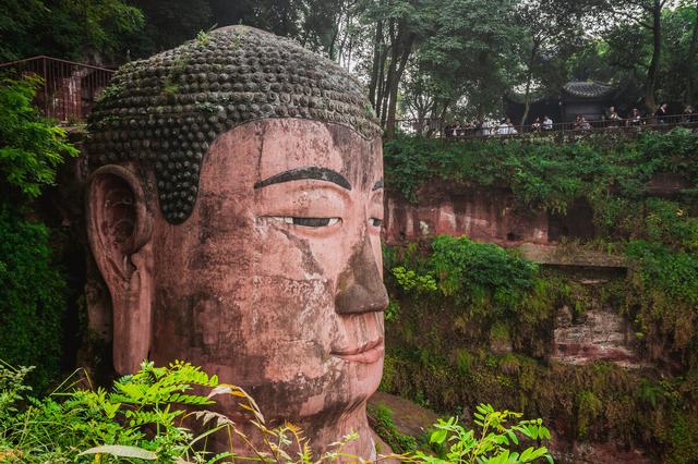 推薦國內的十大世界級美景，個個都是超乎尋常的美景，此生必去