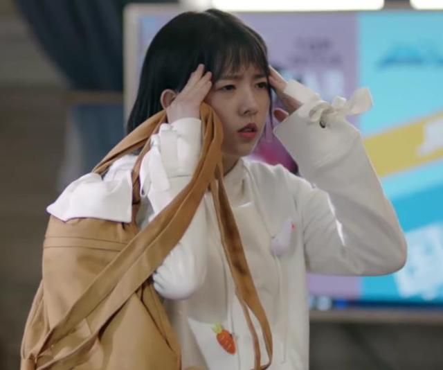 ��װ������Ӿ��ȫ��Ů����ֵ��(����������4�����磬��Ů������ֵ�����ѣ�ÿһ������׷)