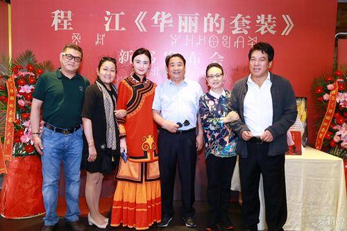 wenno:李亚鹏官宣再婚生子，王菲这波惨败？别天真了