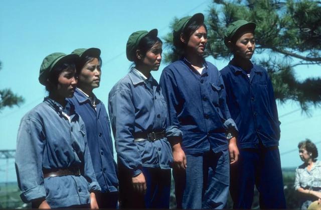 罕见老照片：70年代的中国女工，她们勤劳又美丽