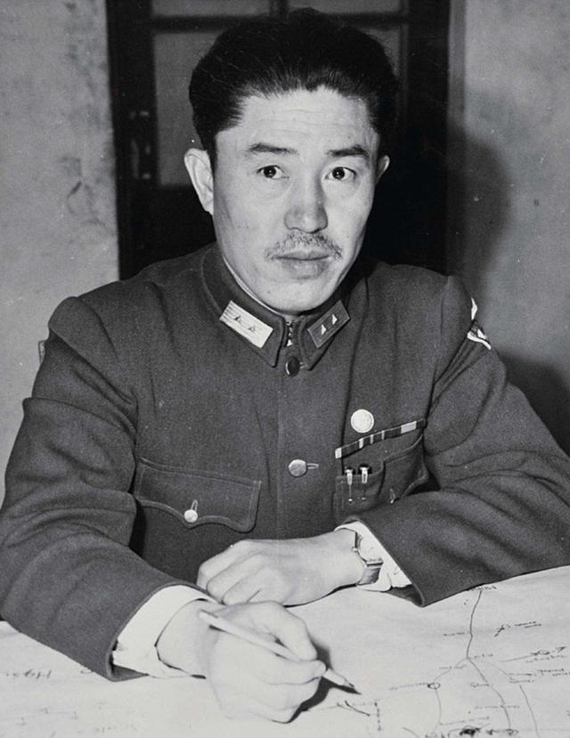 1950年，郑洞国想回家种地，周总理大惊：你是起义将领，怎能种地