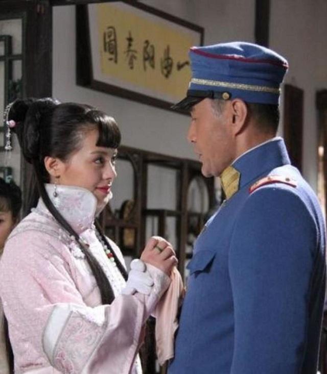 一名沈阳工人的妻子因病去世，世人翻开书信，其身份竟是一代名妓