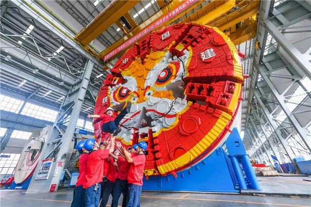 连续12年稳居全球第一！中国科技领域夺得3大新成就，令国人兴奋