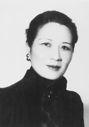 重庆谈判，蒋介石说可以让毛主席做新疆省长，毛主席听完哈哈大笑