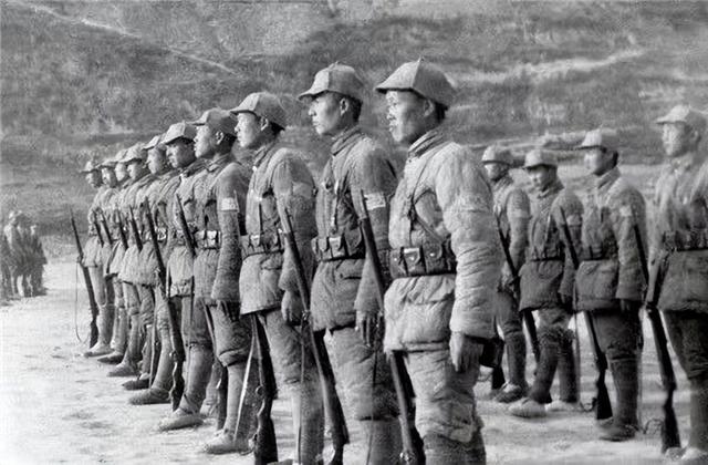 1952年，湖北一铁匠怀揣一封信走进中南海，毛主席：你该早些来嘛