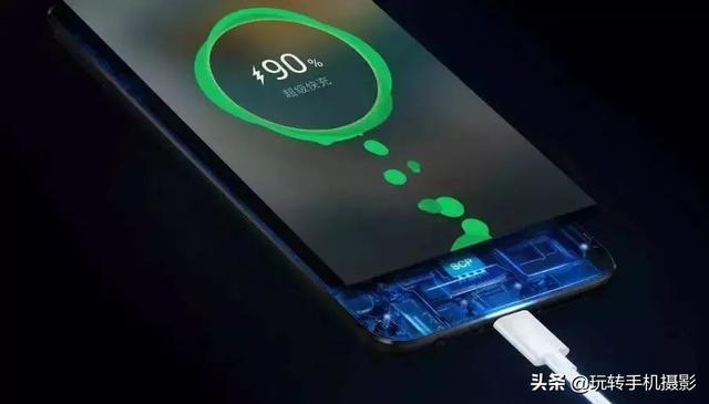 这种不对的充电方式，就算一万块的手机也用不了两年